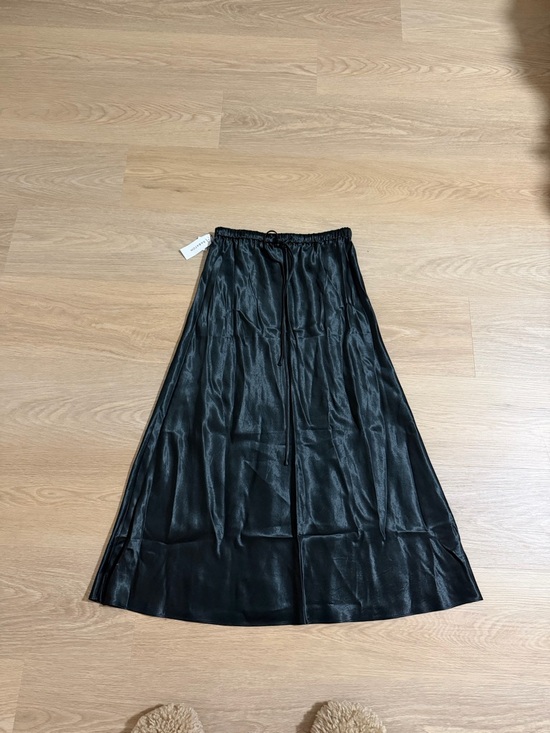 Aritzia Dresses & Skirts - Aritzia Black Satin Maxi Skirt with Drawstring Waist